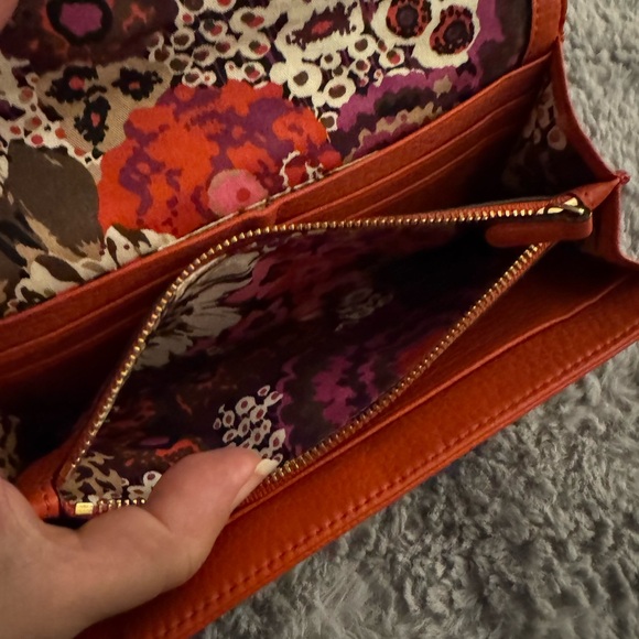 VERA BRADLEY Audrey Leather Quilted Orange Wallet - Picture 9 of 15